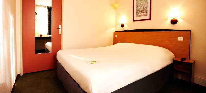 Hotel Campanile Prime - 15 Tour Eiffel 2*